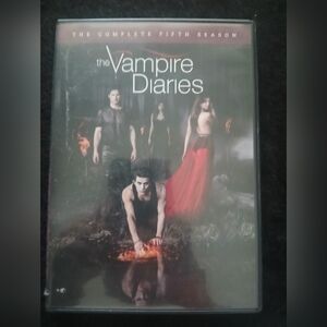The Vampire Diaries DVD Set Complete 5th Season Like New